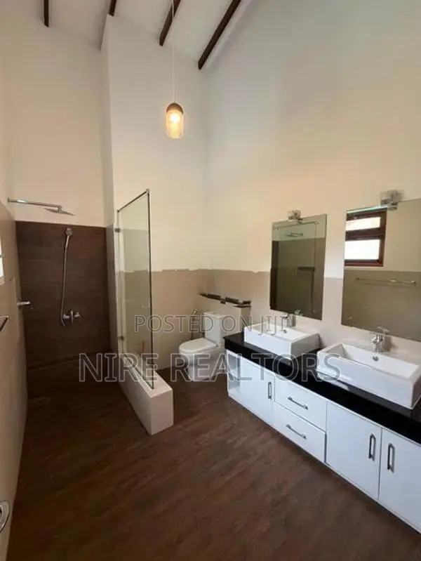 Spacious Family Home for Rent with Pool in Nawala