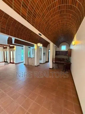 Spacious Family Home for Rent with Pool in Nawala