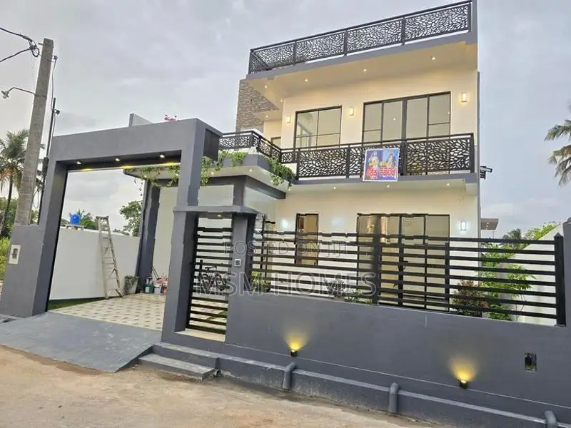 Solid Brand New Luxury Modern House For Sale in Negombo