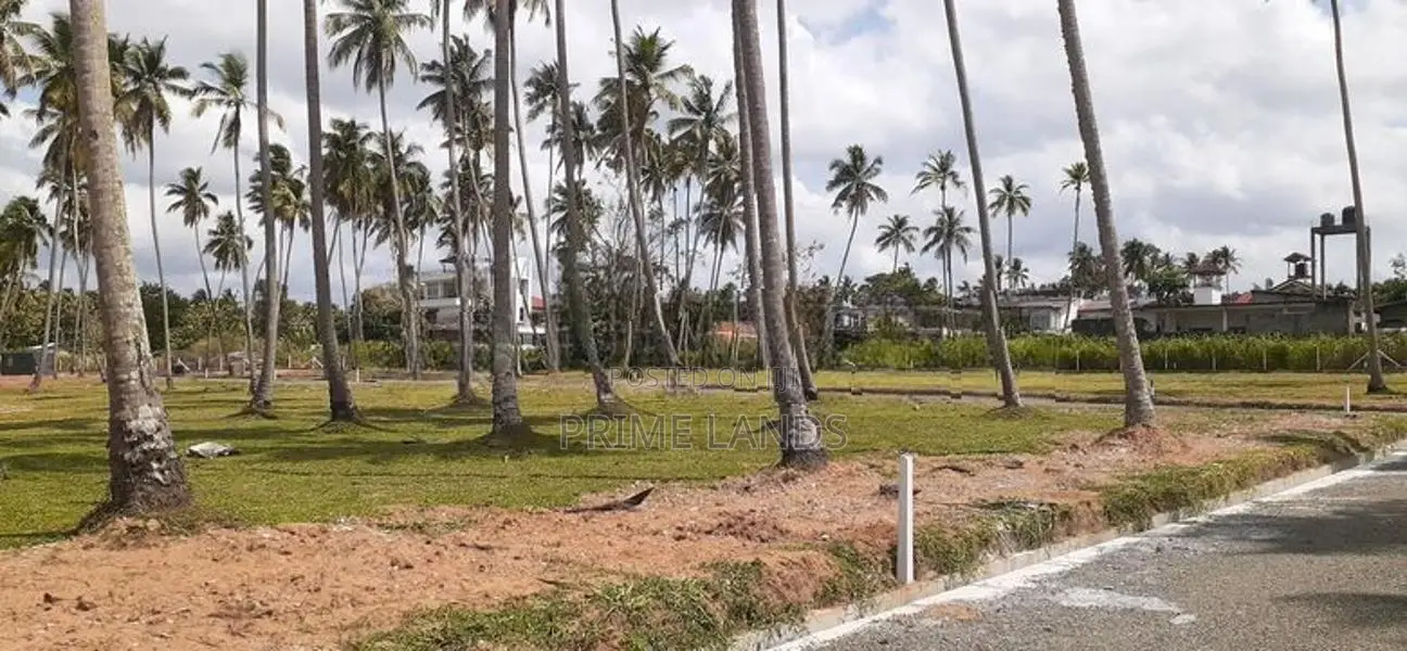කුරුණෑගල පුත්තලම් පාරෙන් පදිංචියට ඉඩමක්