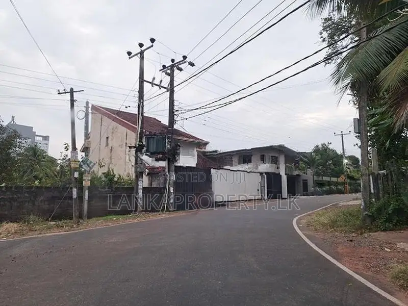 Valuable Residential Land for Sale in Ashoka Circular Road, Battaramul