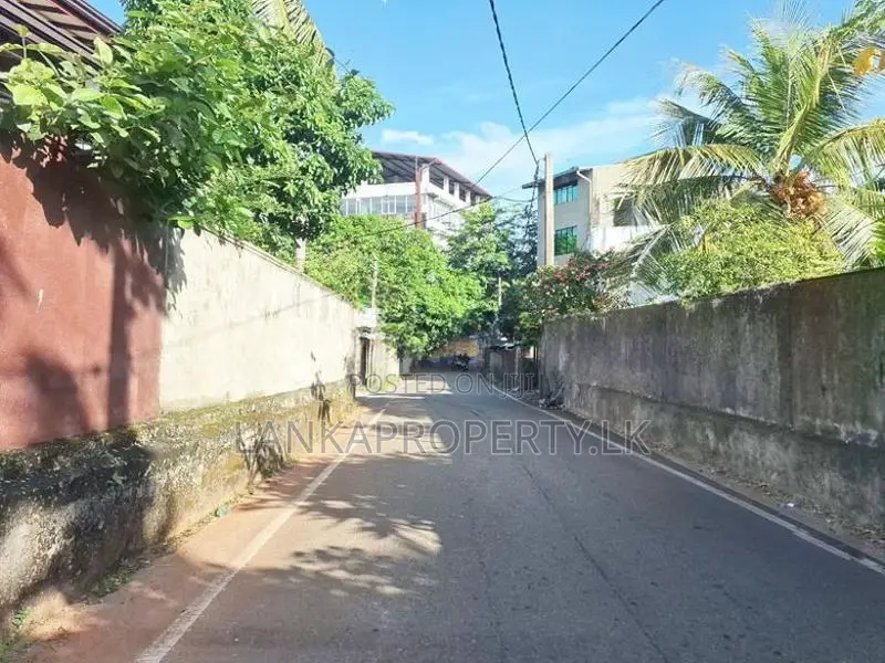 Kottawa Town Land for Sale.