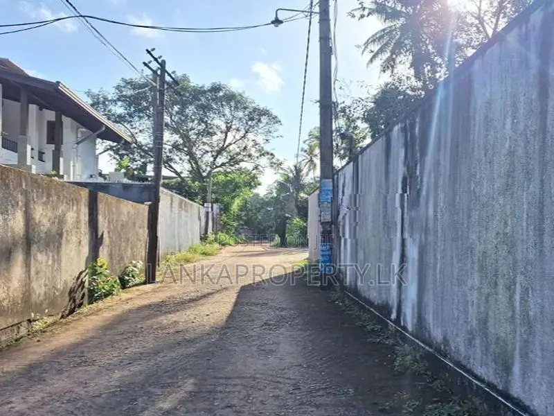 Kottawa Town Land for Sale.