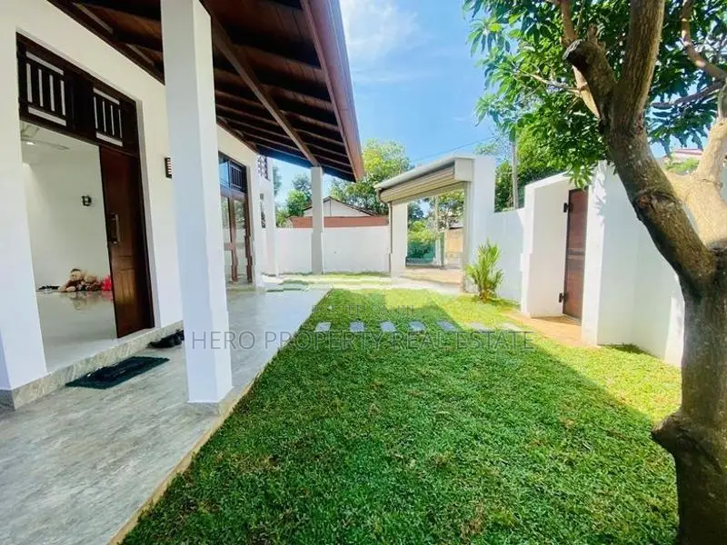 Luxurious House for Rent in Boralesgamuwa