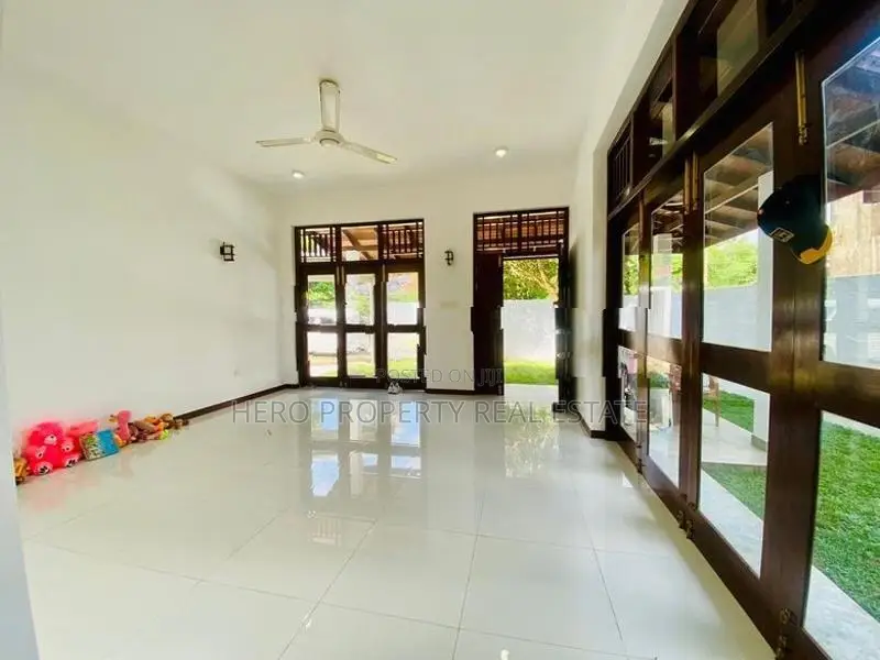Luxurious House for Rent in Boralesgamuwa