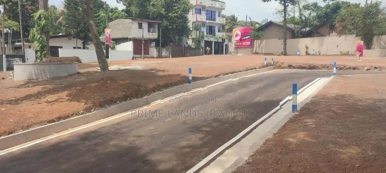 අත්තිඩිය බිම් කොටස් විකිණීමට