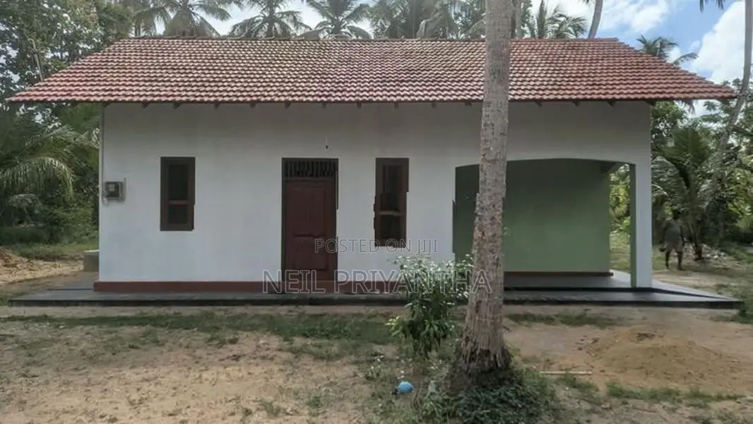 Brand New House with Land for Sale - Pannala, Makandura
