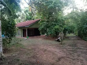 100 Perches Land with House for Sale in Veyangoda