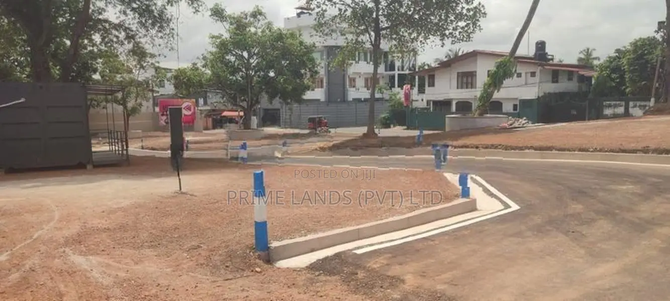 අත්තිඩිය බිම් කොටස් විකිණීමට