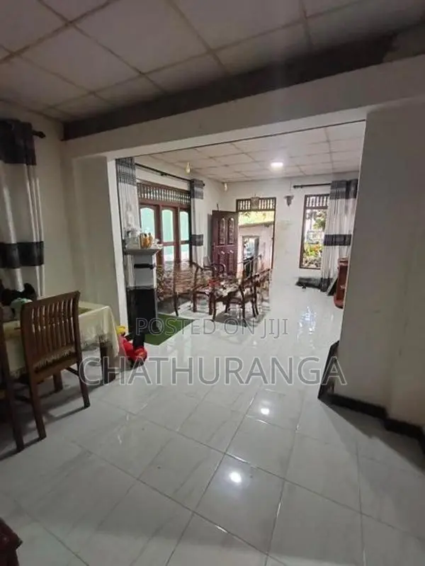 Two Story House Sale Near Highway Kadawatha