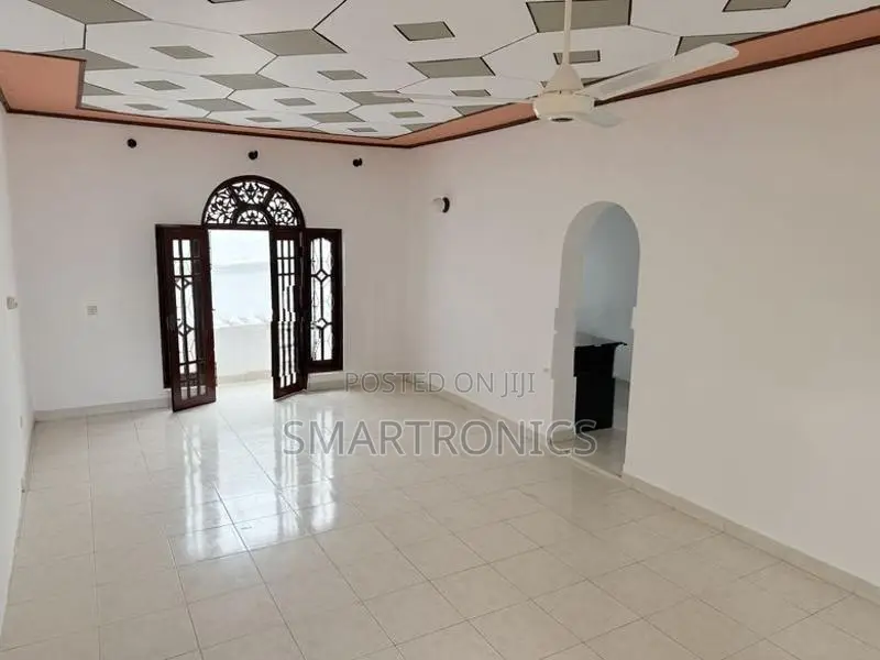 3 Bedroom Upper Floor House for Rent in Negombo