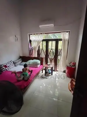 Two Story House Sale Near Highway Kadawatha
