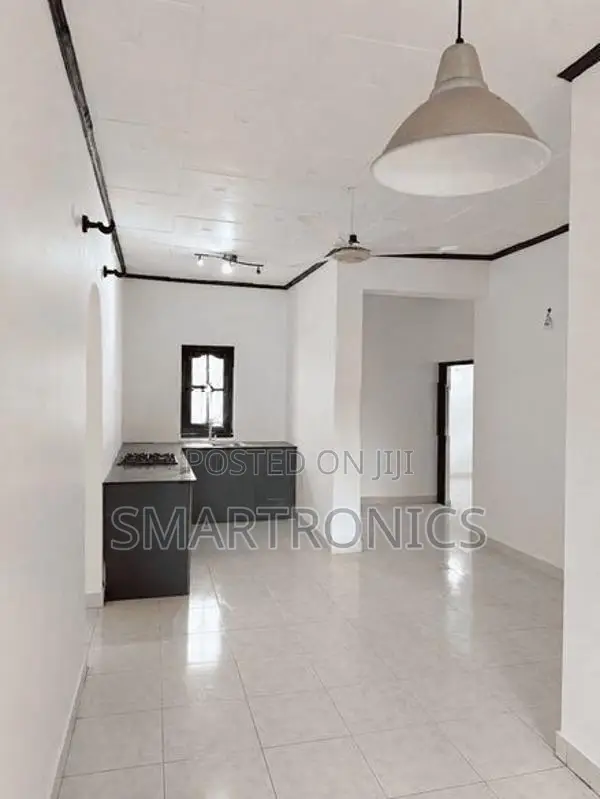 3 Bedroom Upper Floor House for Rent in Negombo