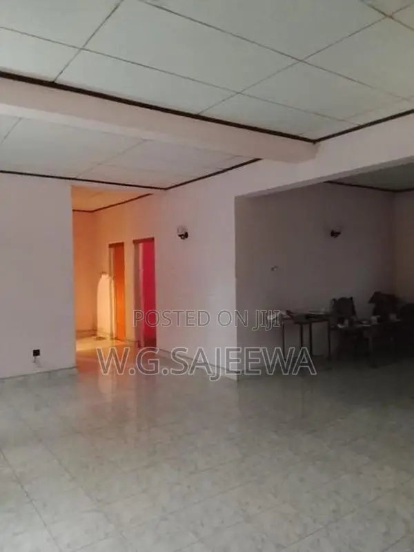 100 Perches Land with House for Sale in Veyangoda