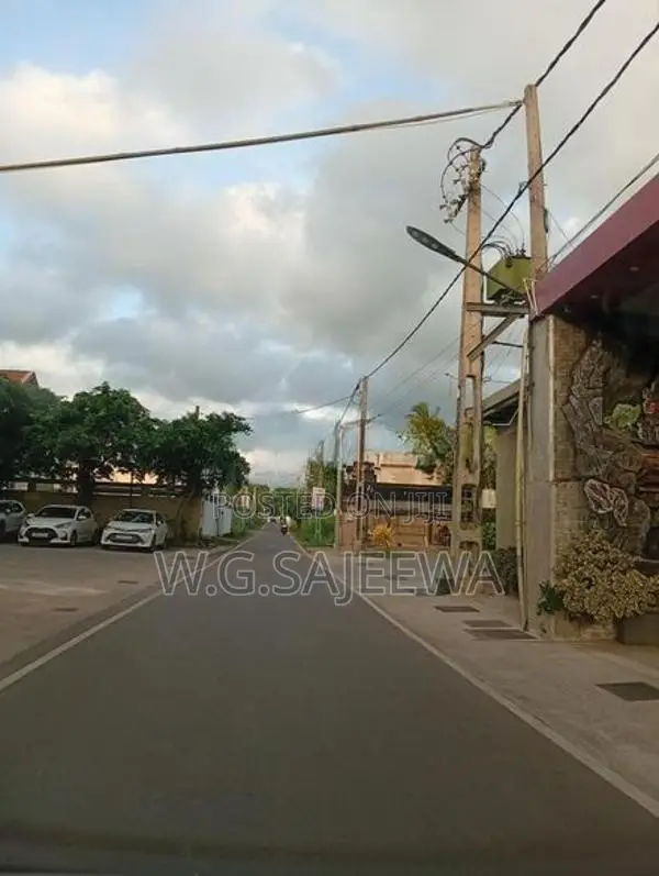 Land for Sale Seeduwa Village Colombo Negambo Main Road 100 Mts