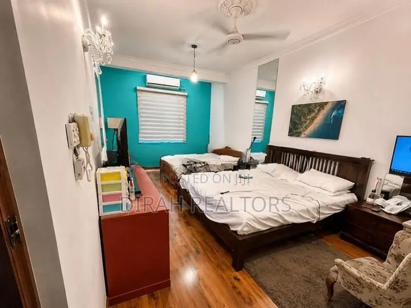 Spacious 5BR House for Rent | Colombo 05 (ZR-0001)
