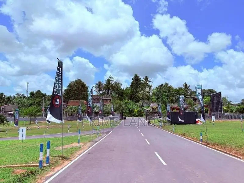 හෝමාගම තලගල පදිංචියට ඉඩම