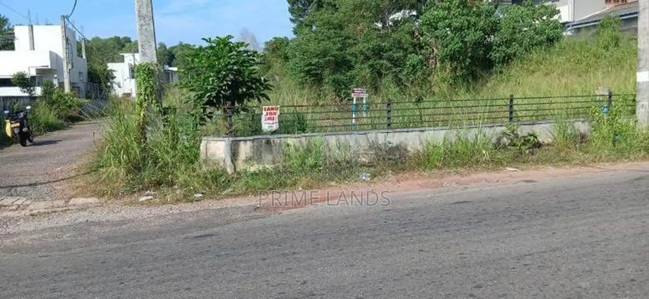 Madapatha Bus Road Facing Land for Sale in Piliyandala