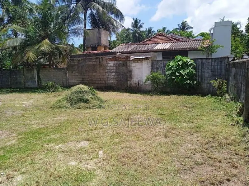 7 Perch Land for Sale Araliya Gardens, Ja-Ela
