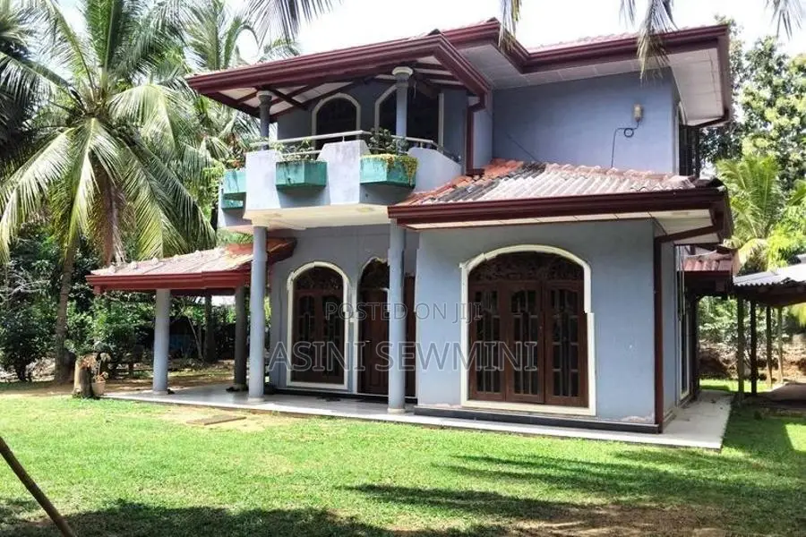 නිවසක් විකිනීමට පල්ලේබැද්ද