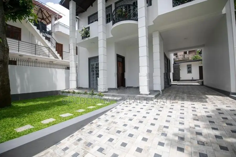 Kiribathgoda Elegant Two Storey House for Sale