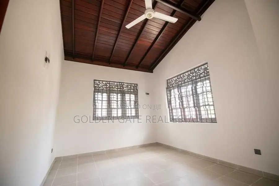 Kiribathgoda Elegant Two Storey House for Sale