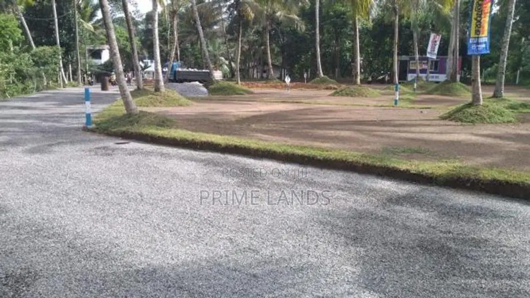 Land for Sale in Athurugiriya Boralugoda Road