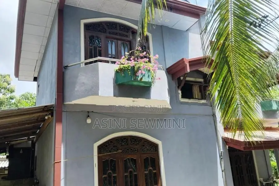 නිවසක් විකිනීමට පල්ලේබැද්ද