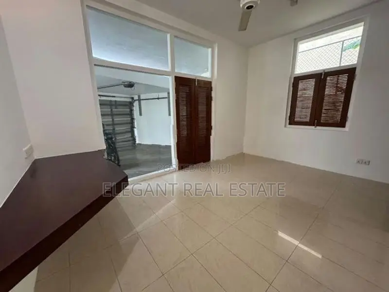 04 Bedroom Semi Furnished Storied House for Sale in Nawala (A6525)
