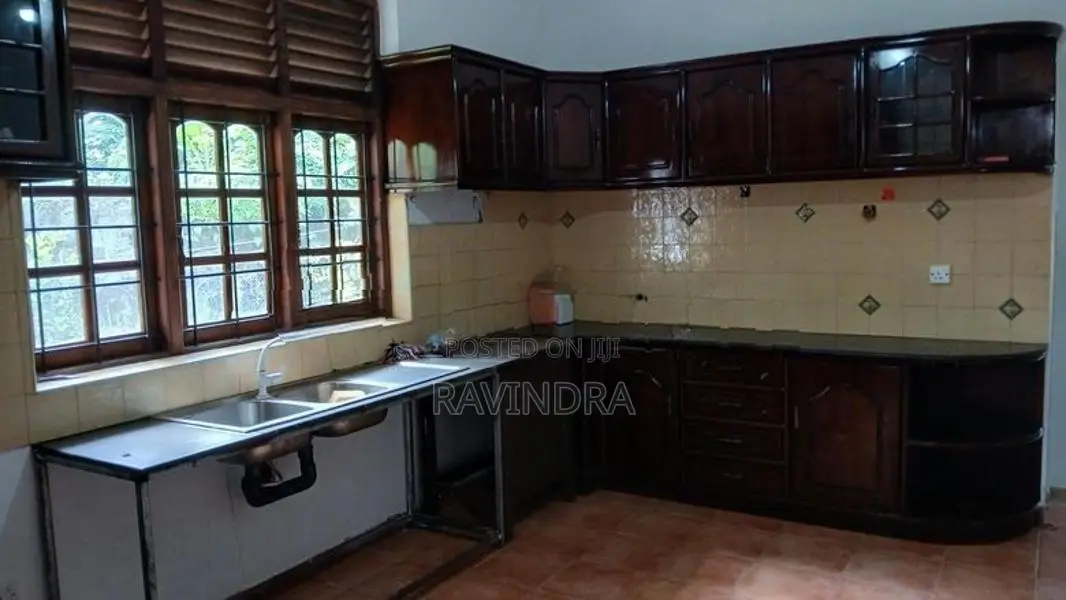 House for Sale in Dewananda Road Piliyandala