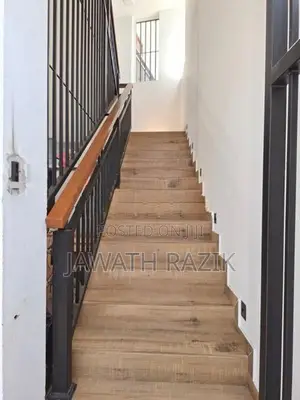 Dehiwala Spacious Family Room with Beautiful Rooftop Access