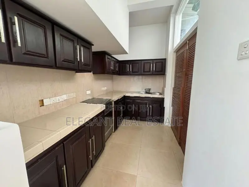 04 Bedroom Semi Furnished Storied House for Sale in Nawala (A6525)