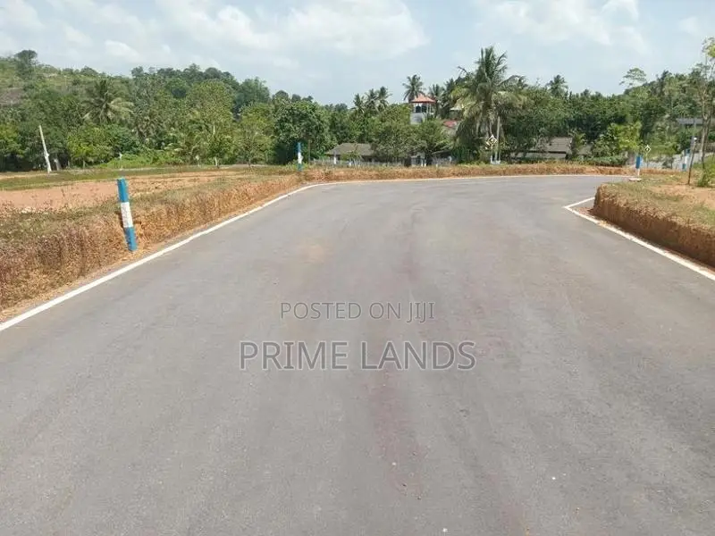 තලගල හන්දිය ආසන්නයේන් වටිනා ඉඩම් ව්‍යාපෘතියක්