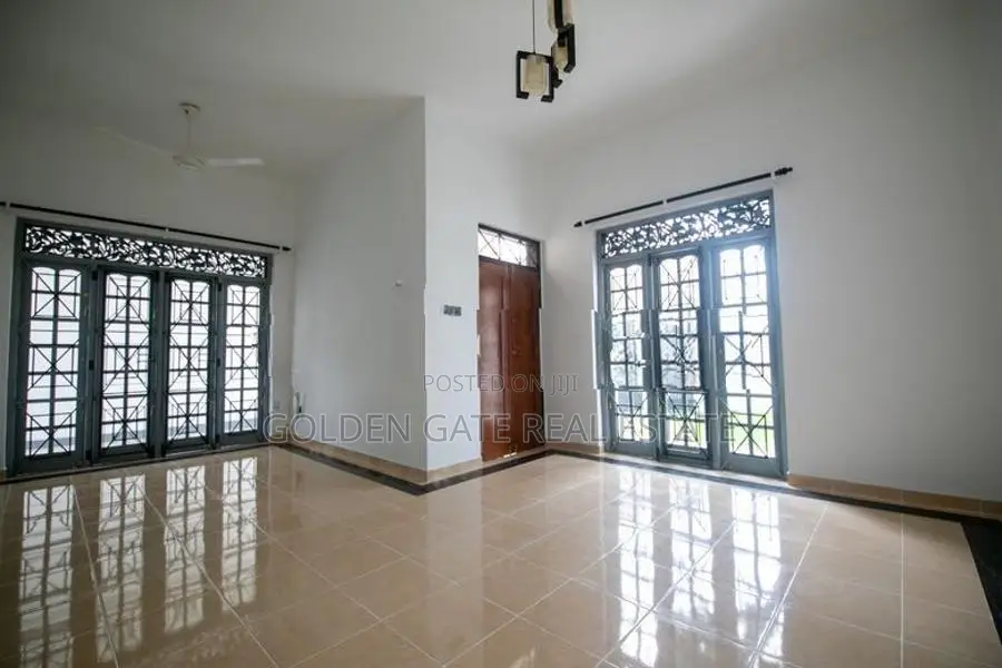 Kiribathgoda Elegant Two Storey House for Sale