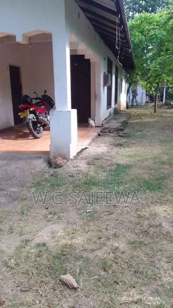 Land with House for Sale in Adiambalama