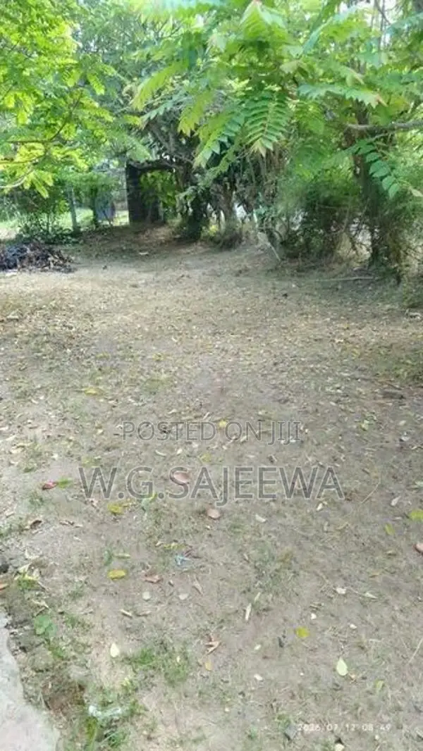 Land with House for Sale in Adiambalama
