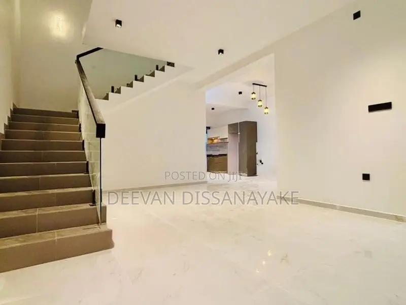Luxury House for Sale in Wattala, Mahabage