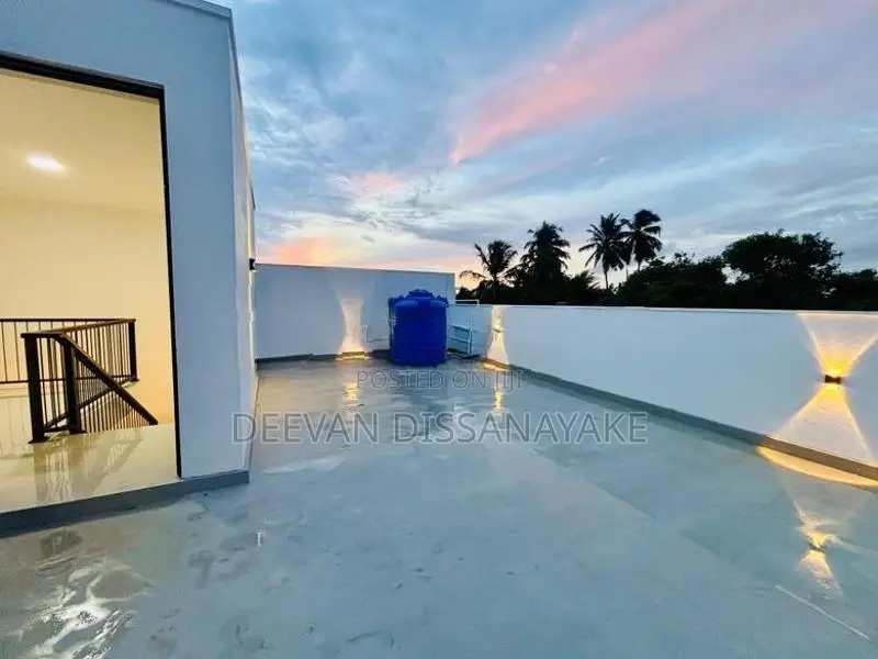 Luxury House for Sale in Wattala, Mahabage