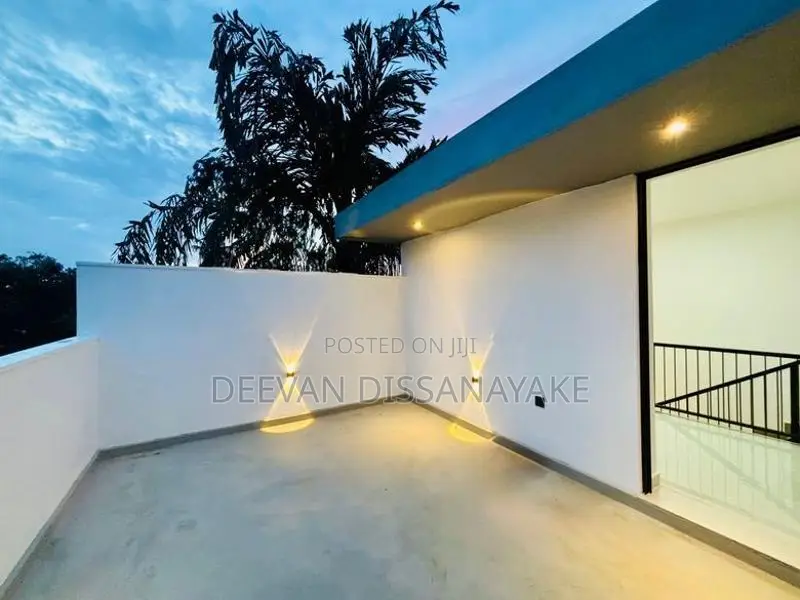 Luxury House for Sale in Wattala, Mahabage