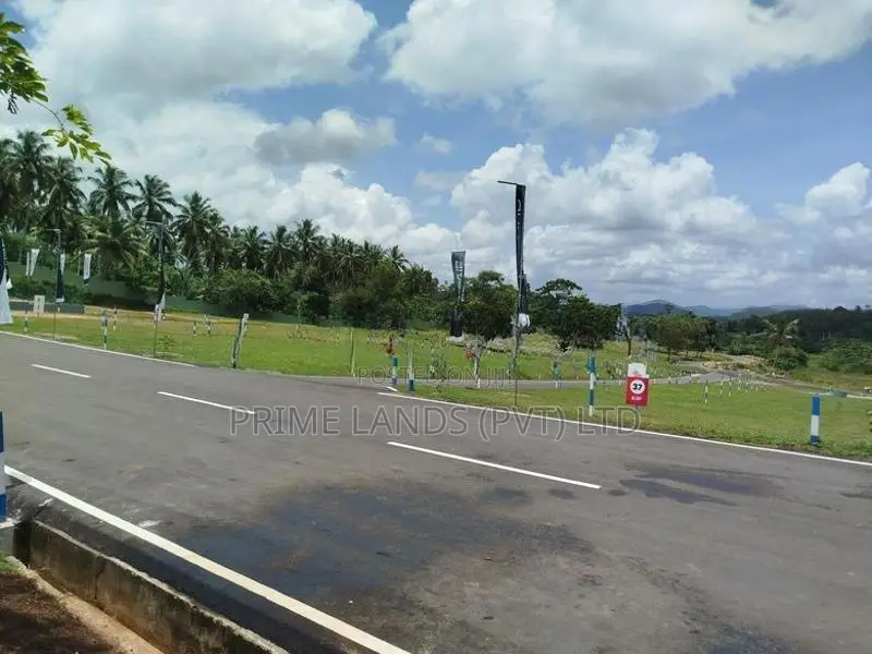 හෝමාගම බෙරුකැටිය බිම් කොටස් විකිණීමට