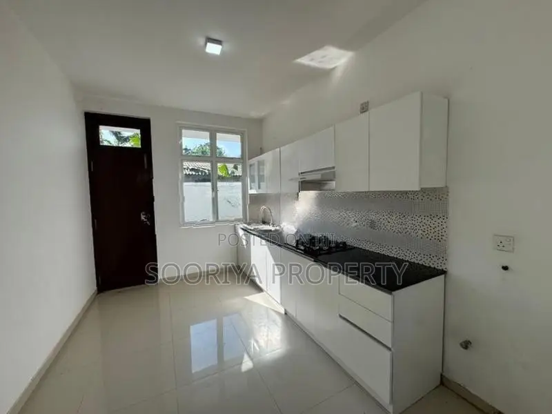 Almost Brand New House for Sale in Moratuwa Suwarapola