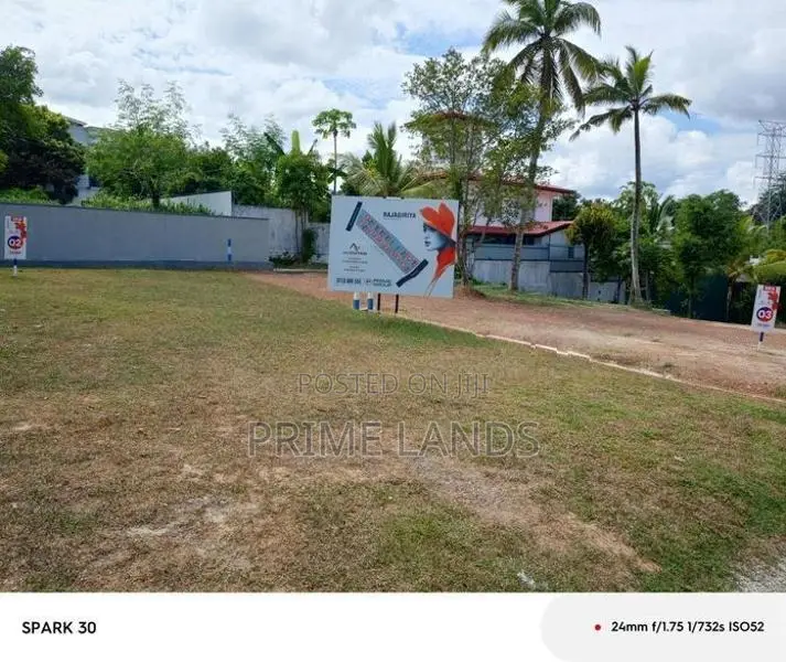 Land for sale Halgadaniya