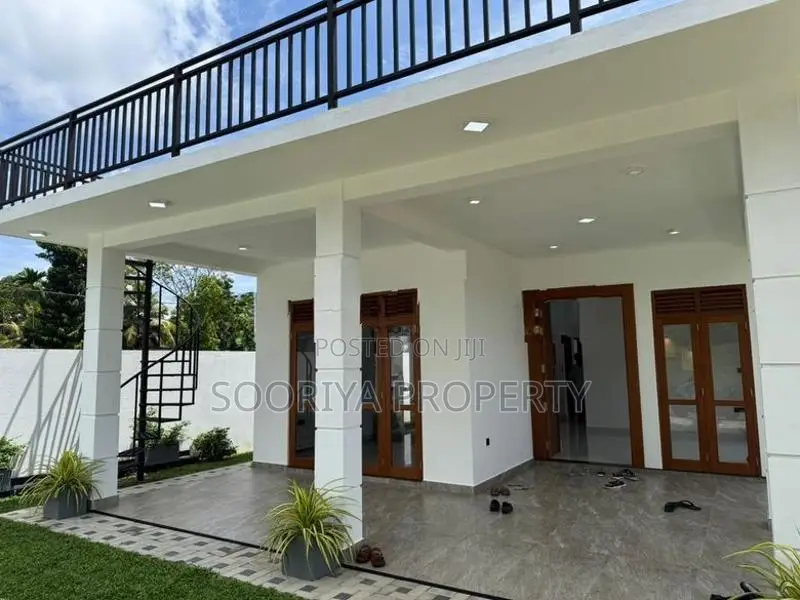 Beautiful Brand New House for Sale in Bandaragama