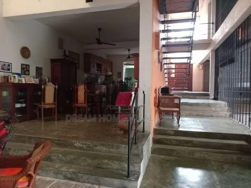 2-Storey House for Sale – Hokandara