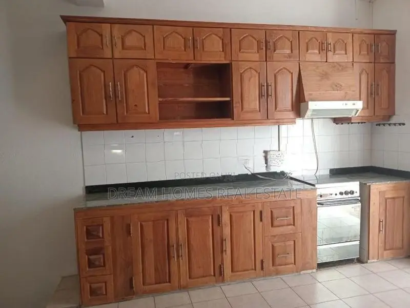 2-Storey House for Sale – Hokandara