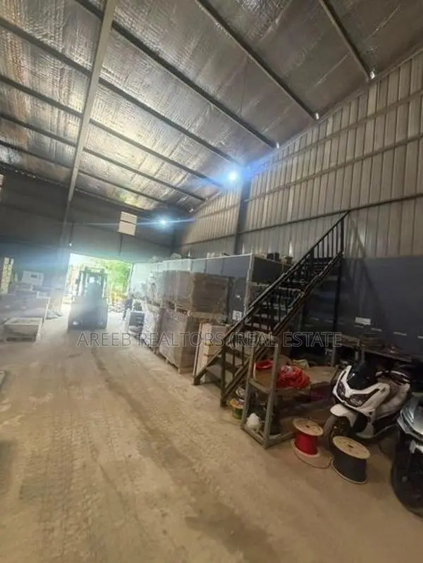 5000 Sqft Warehouse with 2 Loading Bays for Rent – Wellampitiya