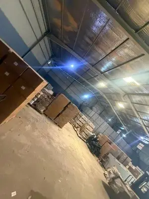 5000 Sqft Warehouse with 2 Loading Bays for Rent – Wellampitiya