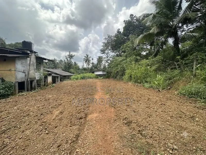 ( Ys-1122) Valuable Residential Bare Land Sale in Homagama