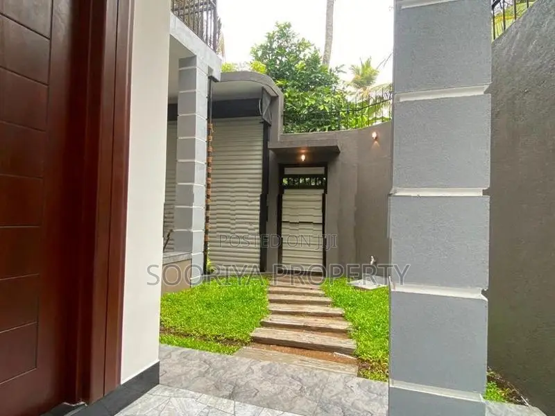 Super Luxury House for Sale in Piliyandala