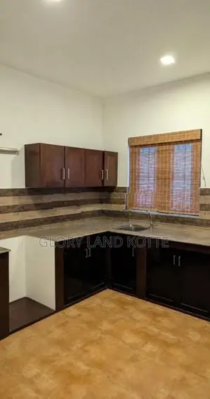 2 Storey House for Rent in Thalawathugoda